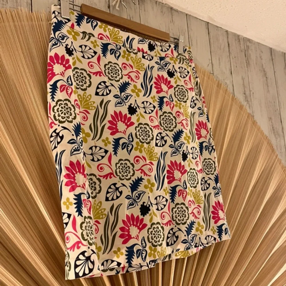 Boden skirt stretchy size 8 R - Picture 2 of 5